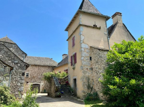 Beautifully Restored Farmhouse Villa